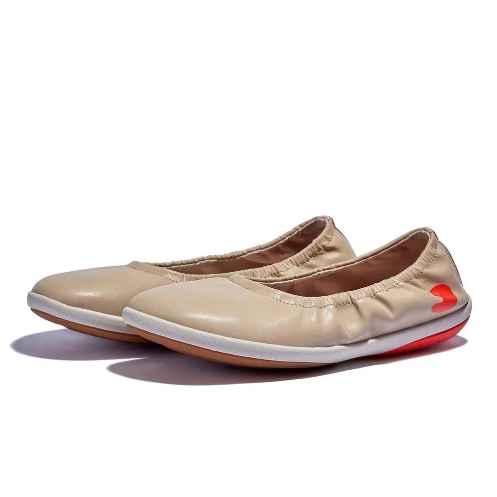 UIN Beige Leather Ballet Flats with Red Accent